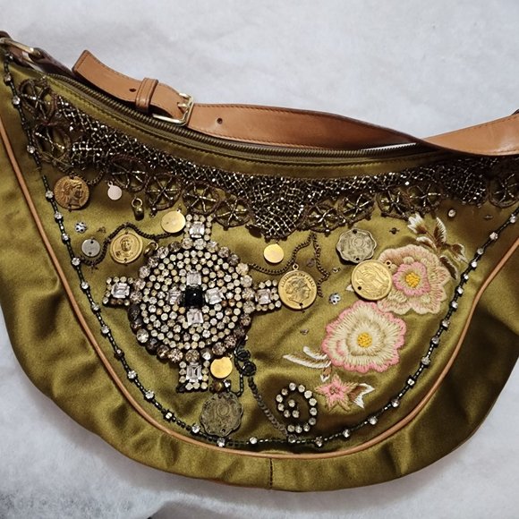 Oscar de la Renta - Picture 1 of 3